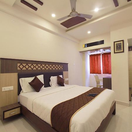 Oyo 11489 Pkn Classic Regency Madurai Esterno foto