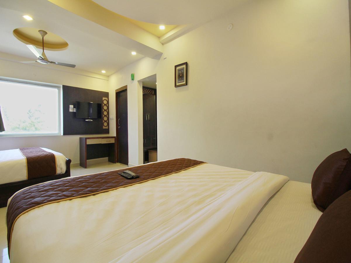 Oyo 11489 Pkn Classic Regency Madurai Esterno foto