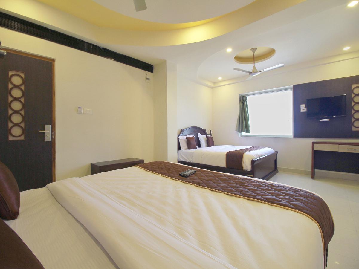 Oyo 11489 Pkn Classic Regency Madurai Esterno foto