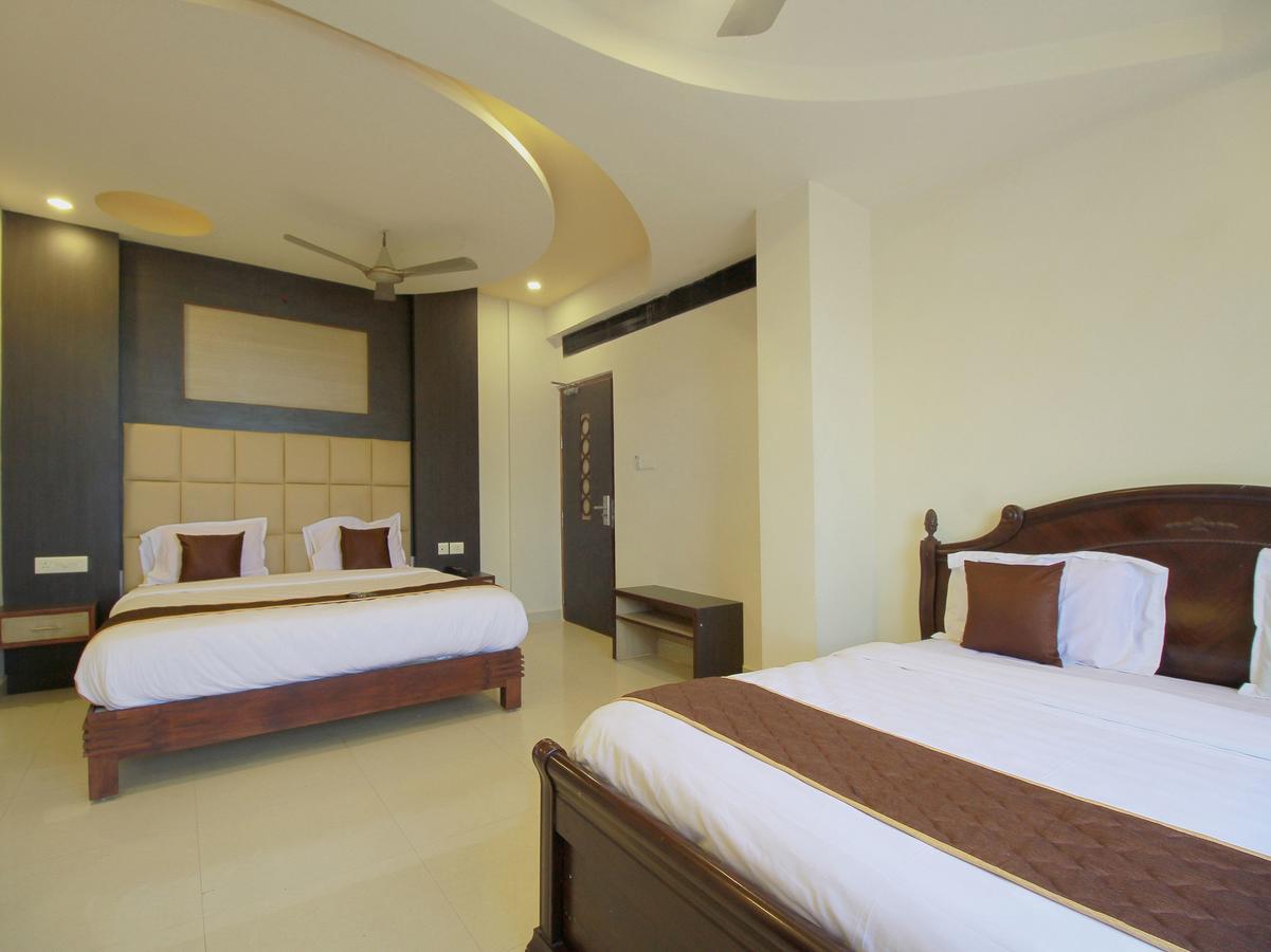Oyo 11489 Pkn Classic Regency Madurai Esterno foto